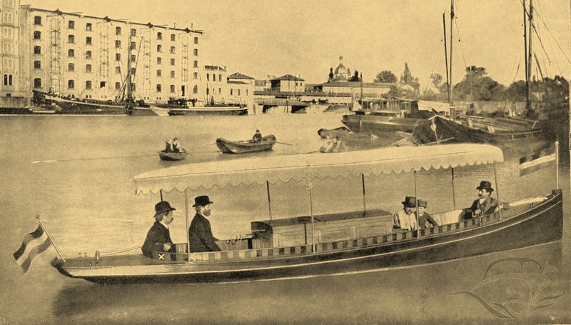 Erste Motorboot von Carl Benz (am Steuer) im Mannheimer Hafen 1887